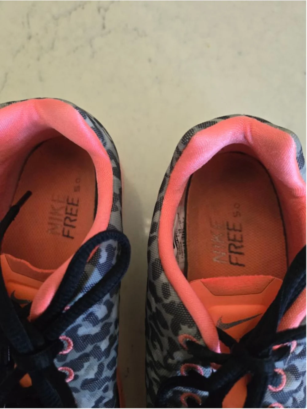 Women's Nike Free 5.0 Athletic Shoes 7.5 Gray Pink Leopard Print